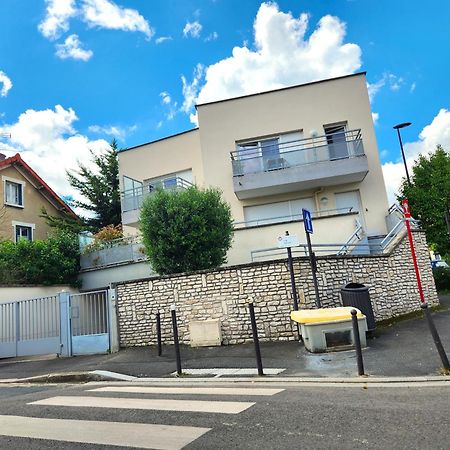 Superbe Appartement ,Proche De Paris, Dans Residence Privee , Ideal Familles, Parking Et Wifi Gratuits! ! ! Vitry-sur-Seine Bagian luar foto