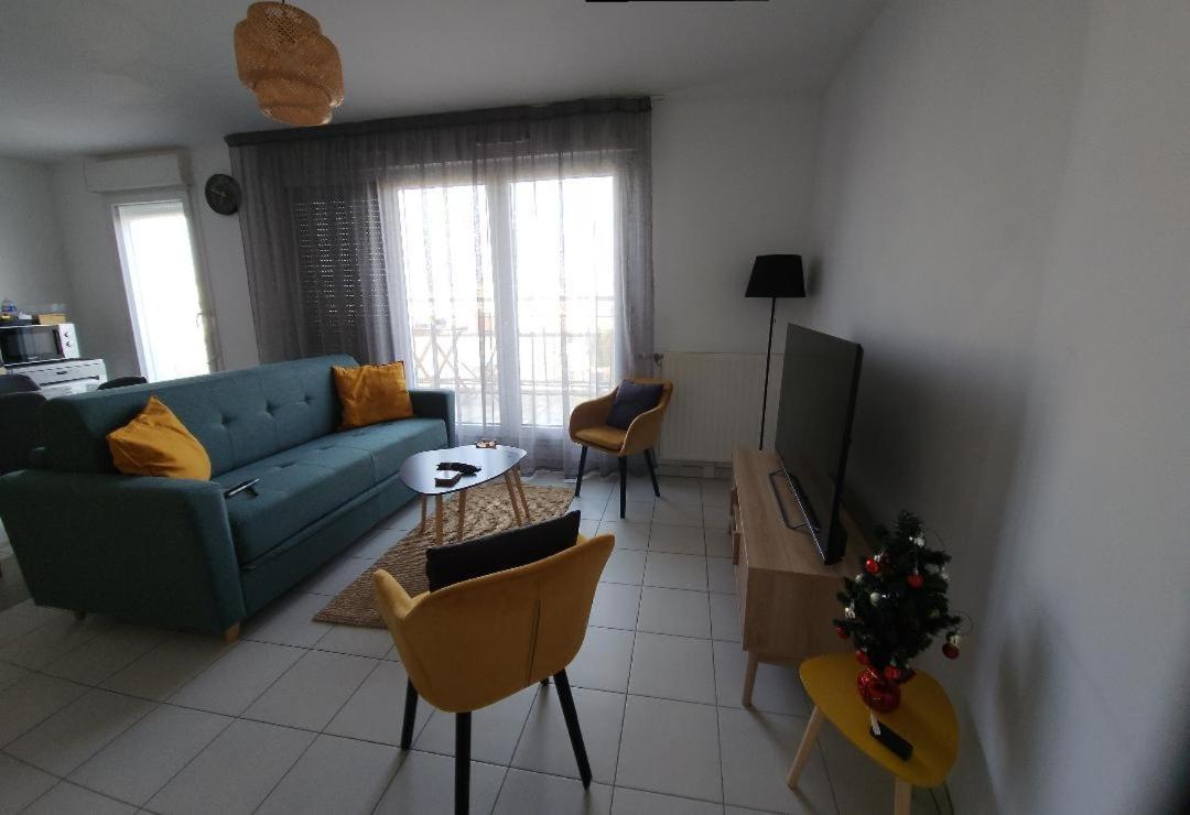 Superbe Appartement ,Proche De Paris, Dans Residence Privee , Ideal Familles, Parking Et Wifi Gratuits! ! ! Vitry-sur-Seine Bagian luar foto