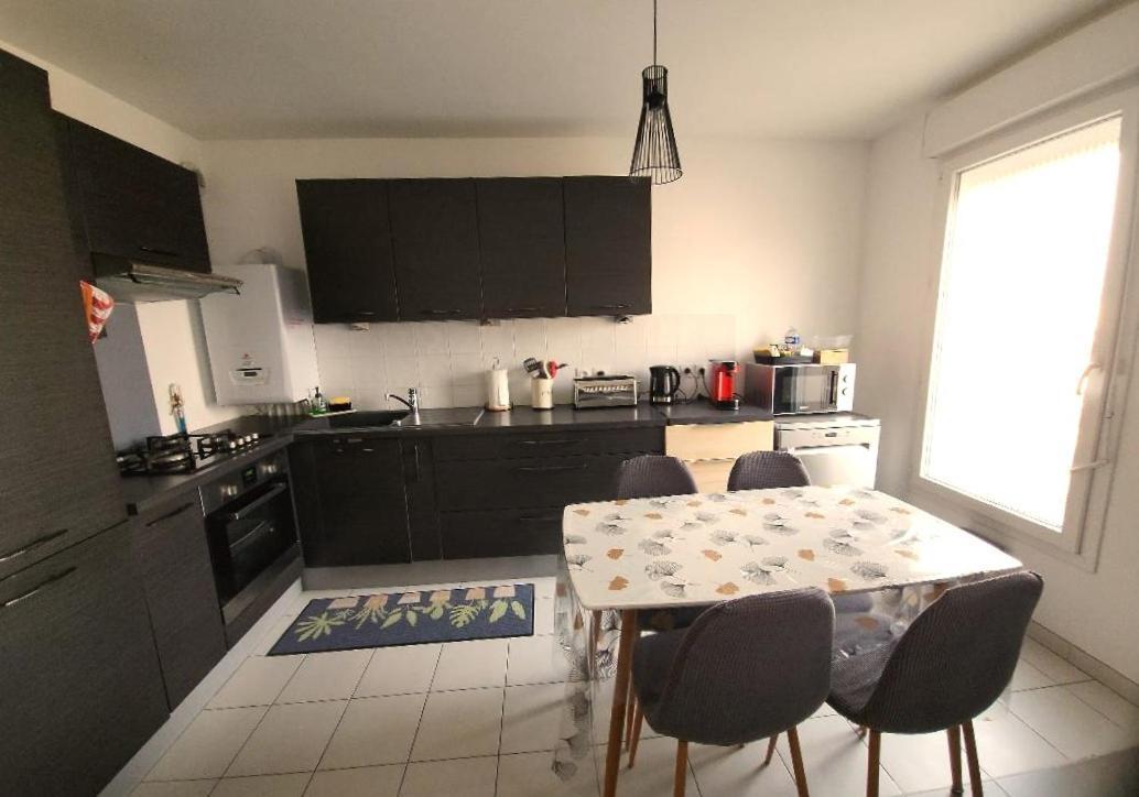 Superbe Appartement ,Proche De Paris, Dans Residence Privee , Ideal Familles, Parking Et Wifi Gratuits! ! ! Vitry-sur-Seine Bagian luar foto